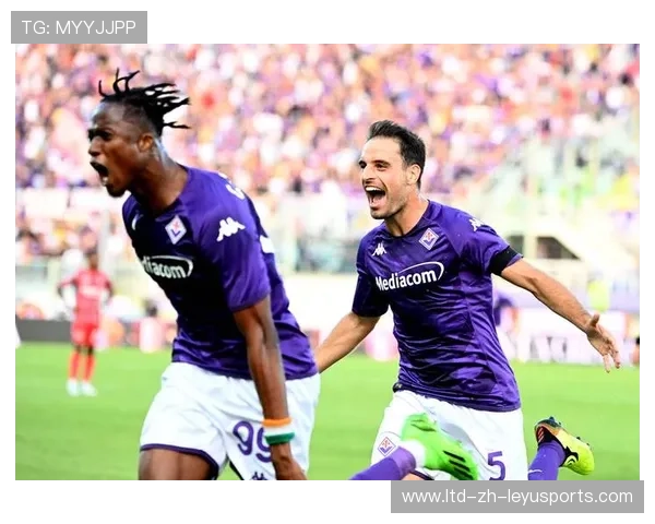 中场断球后快速反击训练:两次传球内形成射门机会成准则 中场断球后快速反击训练:两次传球内形成射门机会成准则